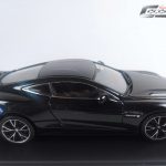 Modell Umlackierung Aston Martin