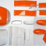 Lackierung eins RC Hubschraubers Bell 47