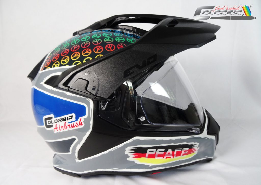 Peace-Helmlackierung eines EVO Carbon BMW Helm
